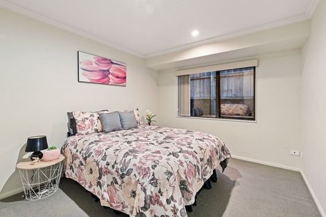 Photo of property in 45 Sapperton Drive, Henderson, Auckland, 0612