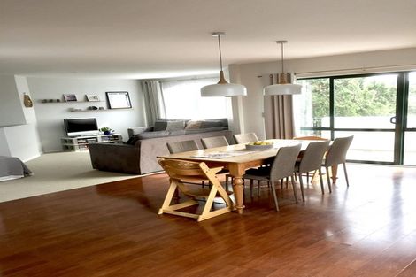 Photo of property in 91a Colwill Road, Massey, Auckland, 0614