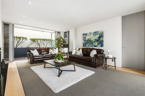 Photo of property in 22b Beach Road, Castor Bay, Auckland, 0620