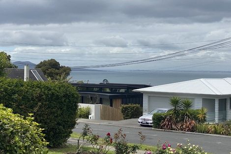 Photo of property in 2 Clifton Road, Waiake, Auckland, 0630