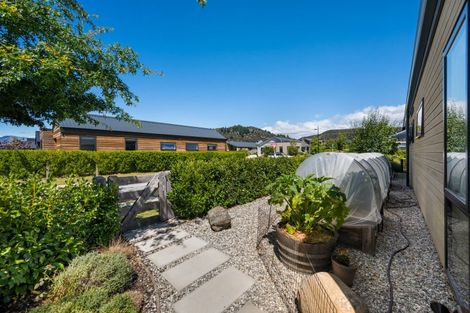 Photo of property in 24 Obelisk Street, Wanaka, 9305
