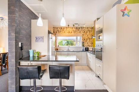 Photo of property in 10 Clematis Grove, Maungaraki, Lower Hutt, 5010