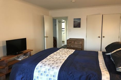 Photo of property in 2/28 Third Avenue, Tauranga, 3110