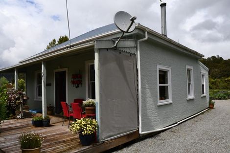 Photo of property in 8 Gladstone Street, Seddonville, Westport, 7891