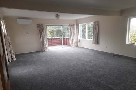 Photo of property in 18 Heath Avenue, Northcote, Auckland, 0627