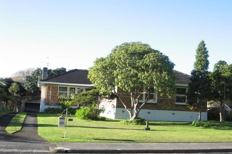 Photo of property in 44 Lawrence Crescent, Hillpark, Auckland, 2102