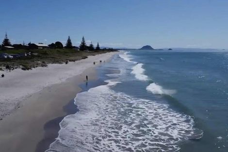 Photo of property in 4 Spinifex Street, Papamoa Beach, Papamoa, 3118