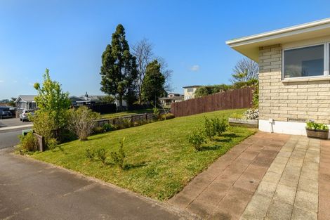 Photo of property in 140 Kingswood Road, Brookfield, Tauranga, 3110