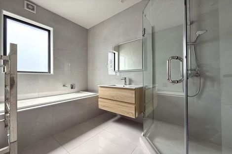 Photo of property in 18 Horokaka Street, Massey, Auckland, 0614