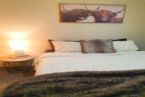 Photo of property in 1/12 Gradwell Place, Two Mile Bay, Taupo, 3330