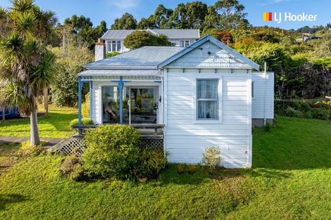Photo of property in 22 Moerangi Street, Broad Bay, Dunedin, 9014