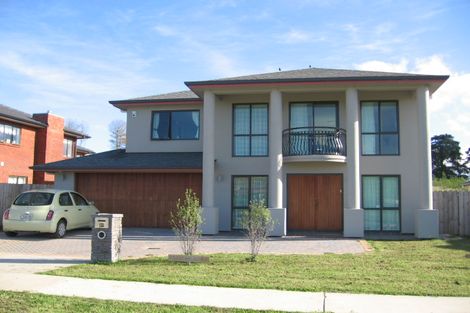 Photo of property in 37 Medallion Drive, Oteha, Auckland, 0632