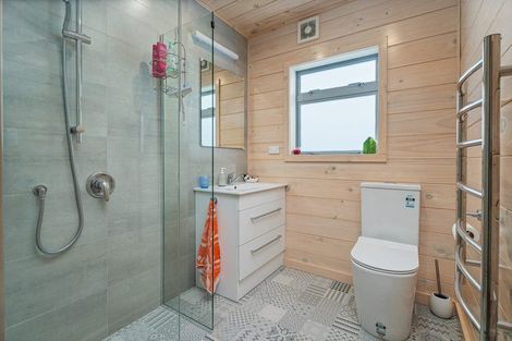 Photo of property in 107 Benjamin Place, Matarangi, Whitianga, 3592