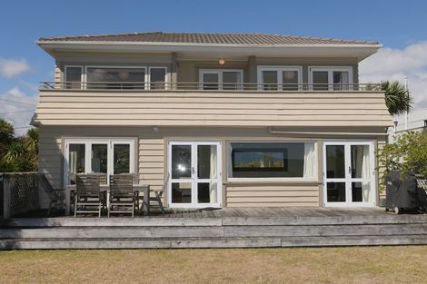 Photo of property in 77 Manly Street, Paraparaumu Beach, Paraparaumu, 5032