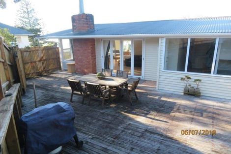 Photo of property in 25 View Road, Shelly Park, Auckland, 2014