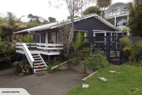 Photo of property in 2/71 Saddleback Rise, Murrays Bay, Auckland, 0630