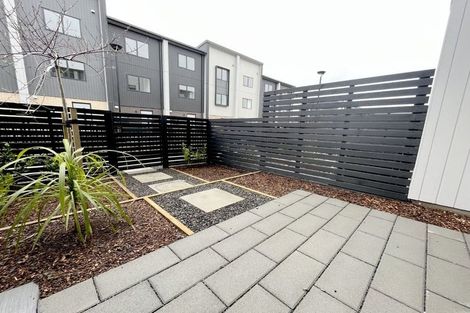 Photo of property in 6/327 Glengarry Road, Glen Eden, Auckland, 0602