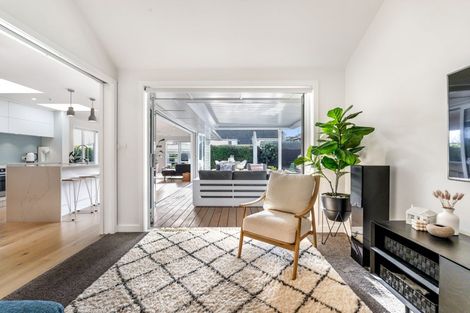 Photo of property in 2/11 Hart Road, Hauraki, Auckland, 0622