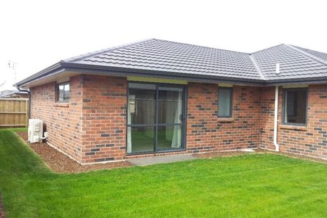 Photo of property in 37 Faringdon Boulevard, Rolleston, 7615
