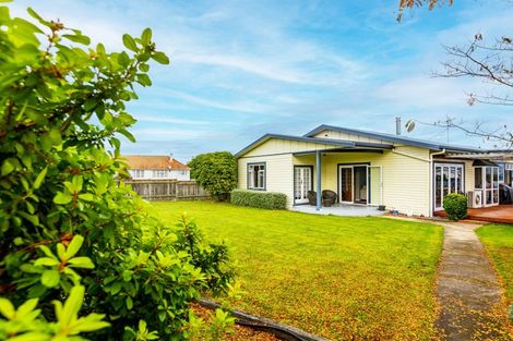 Photo of property in 16 Goodger Street, Waipukurau, 4200