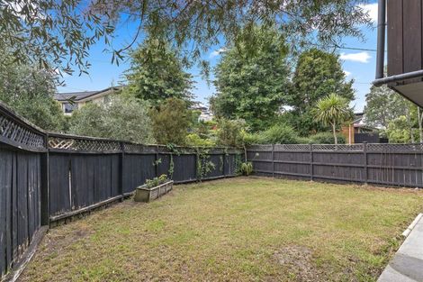 Photo of property in 1/663a Beach Road, Rothesay Bay, Auckland, 0630