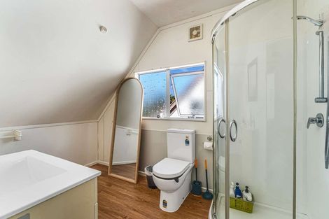 Photo of property in 19 Hollydale Grove, Churton Park, Wellington, 6037