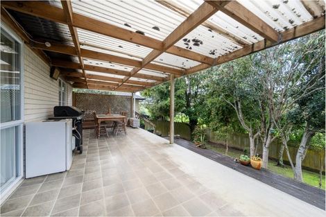 Photo of property in 198 Botany Road, Botany Downs, Auckland, 2010