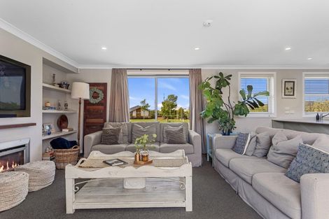 Photo of property in 10 Kuta Street, Pegasus, 7612