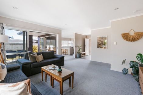 Photo of property in 7 Horokaka Place, Papamoa Beach, Papamoa, 3118