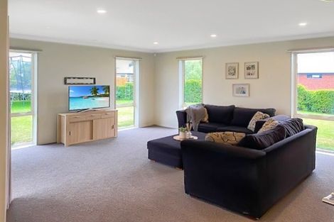 Photo of property in 2 Binyon Place, Rolleston, 7614