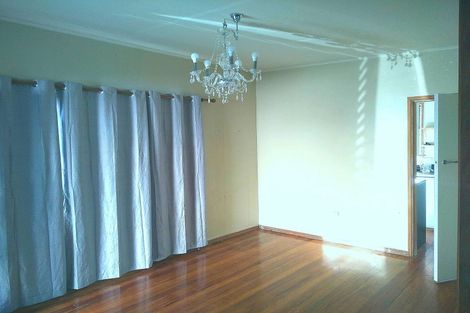 Photo of property in 60 Beach Haven Road, Beach Haven, Auckland, 0626