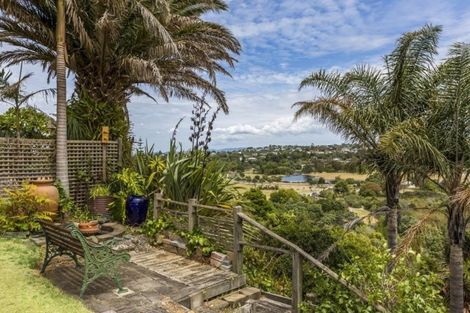 Photo of property in 82 Sylvan Avenue, Northcote, Auckland, 0627