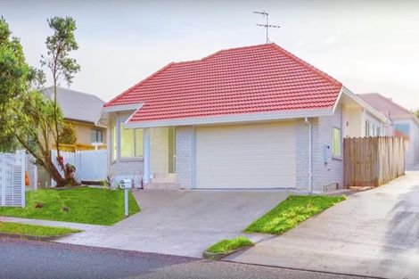 Photo of property in 81b Mirrabooka Avenue, Botany Downs, Auckland, 2010