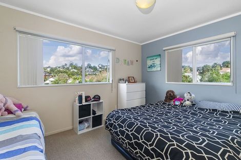 Photo of property in 2/94 Nigel Road, Browns Bay, Auckland, 0630