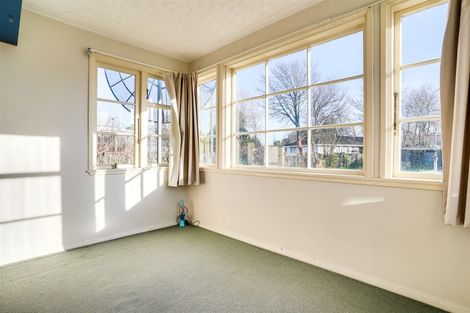 Photo of property in 6 Auburn Avenue, Upper Riccarton, Christchurch, 8041