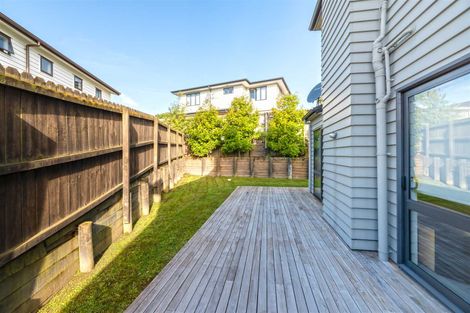 Photo of property in 23 Midhurst Avenue, Henderson, Auckland, 0612