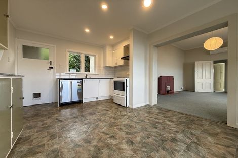 Photo of property in 22 Dorking Road, Brooklyn, Wellington, 6021