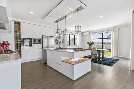 Photo of property in 4 Drumconnell Drive, Flat Bush, Auckland, 2019