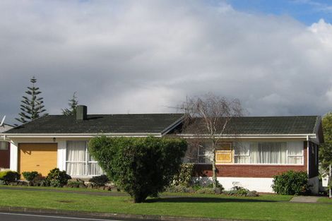 Photo of property in 78 Botany Road, Botany Downs, Auckland, 2010