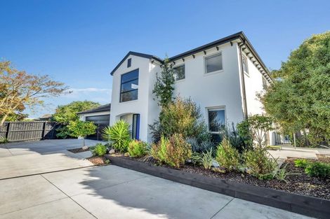 Photo of property in 20 Linkwater Way, Parklands, Christchurch, 8083