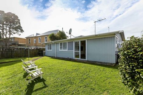 Photo of property in 25 Northgate, Strandon, New Plymouth, 4312