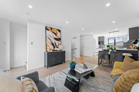 Photo of property in 6/18 Sylvan Crescent, Te Atatu South, Auckland, 0610