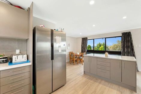 Photo of property in 8 Parkdale Drive, Aramoho, Whanganui, 4500