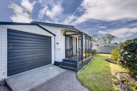 Photo of property in 2/32 Spriggs Crescent, Greenmeadows, Napier, 4112