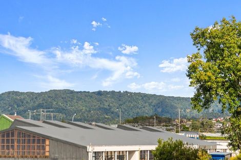 Photo of property in 1/8 Millbrook Road, Henderson, Auckland, 0612