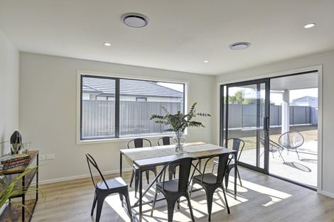 Photo of property in 14 Hereford Drive, Carterton, 5713