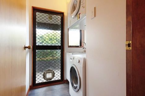 Photo of property in 16a Parklands Drive, Karori, Wellington, 6012