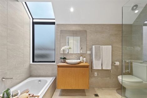 Photo of property in 22 Office Road, Merivale, Christchurch, 8014