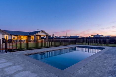 Photo of property in 8 Southdown Place, Kirwee, 7571