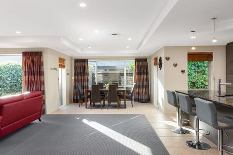 Photo of property in 33 Magnolia Drive, Springlands, Blenheim, 7201